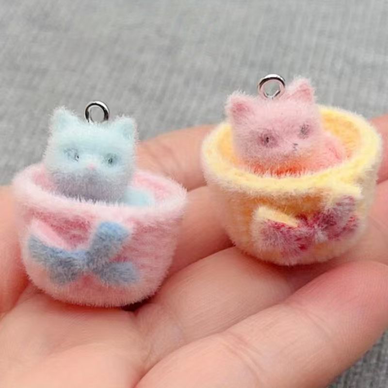 4pcs 3D plush resin cat pendan - Event Party recension och pris