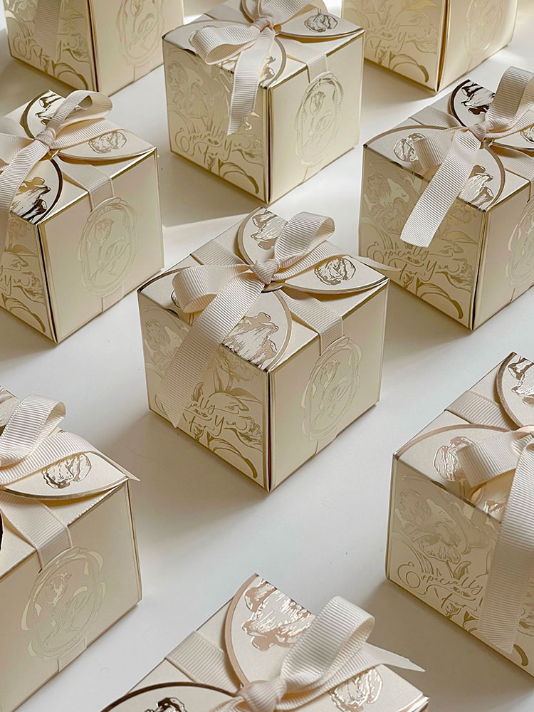 Square Paper Gift Boxes with R - Event Party Box recension och pris