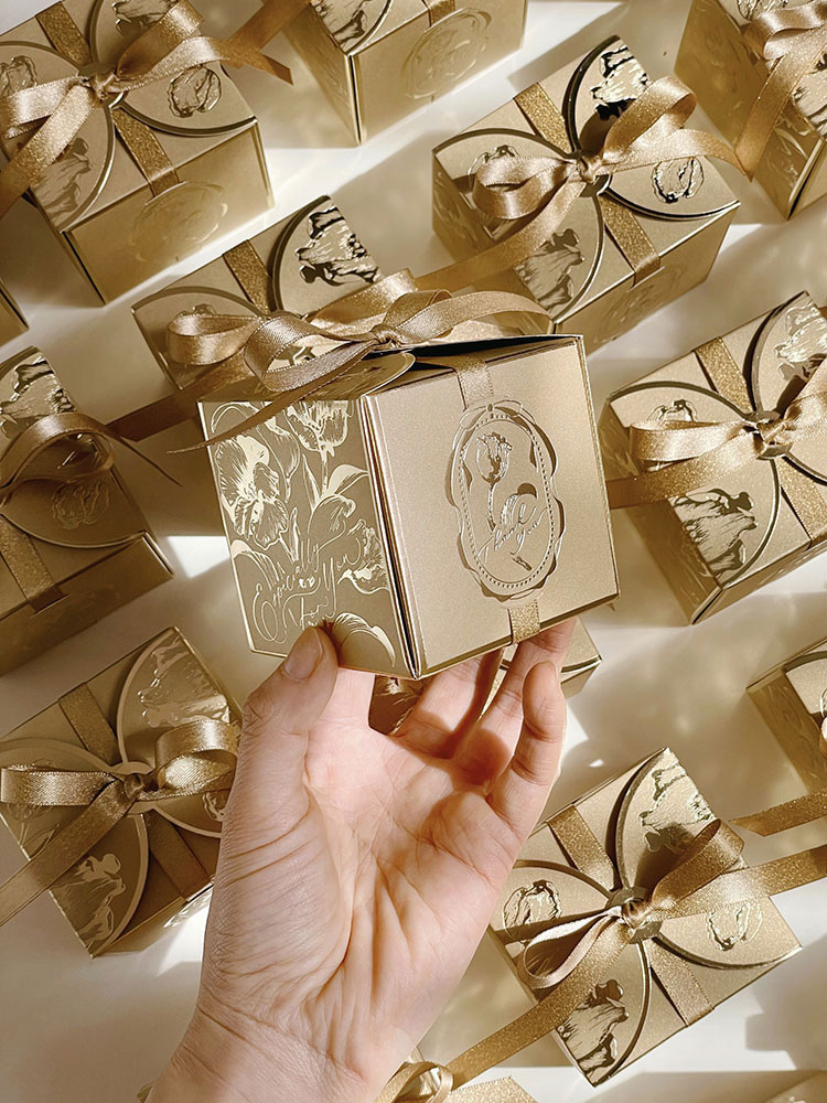 Square Paper Gift Boxes with R - Event Party Box recension och pris